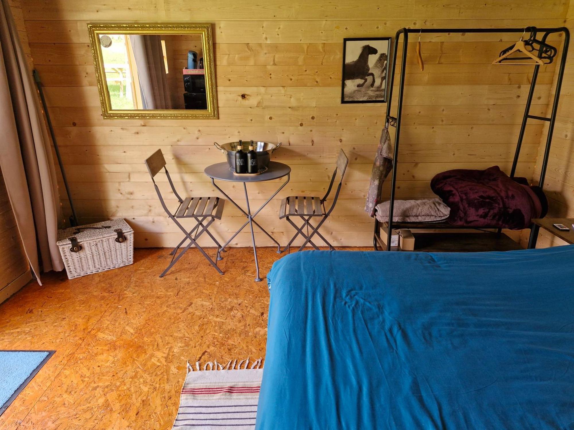 La Cabane Des Lucioles Saint-Julien-Boutieres エクステリア 写真